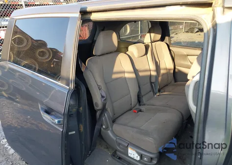 2016 Honda Odyssey Se z USA, uszkodzony, nr VIN 5FNRL5H3XGB090117